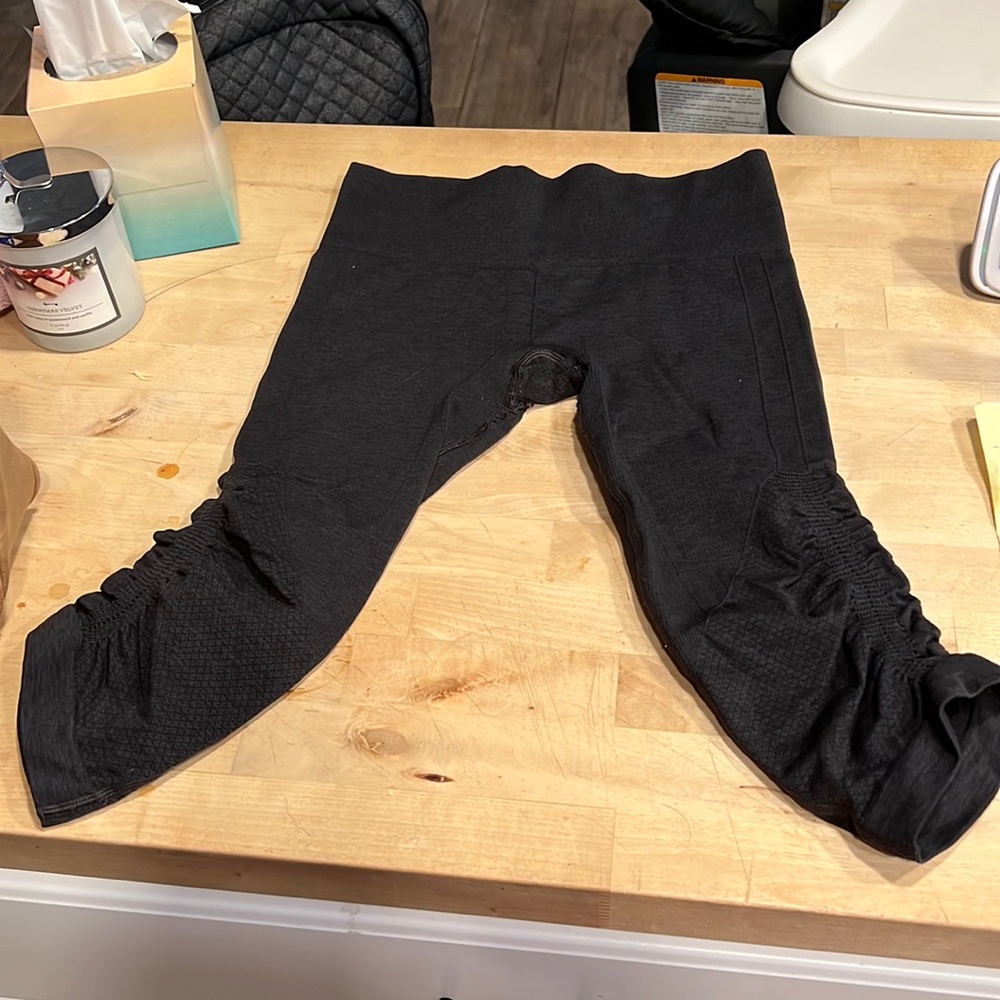 Lululemon crop leggings